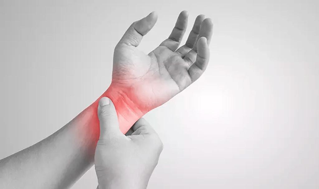 Excelência em Neurofisiologia e Reabilitação Diagnóstico preciso, tecnologia de ponta e cuidado humanizado. AGENDAR EXAME AGORA Especialistas em Saúde Neurológica há 19 anos Na Cliner, unimos inovação e experiência para oferecer diagnósticos neurológicos confiáveis e tratamentos eficazes. Contamos com um time altamente qualificado e equipamentos de última geração para garantir a melhor assistência aos nossos